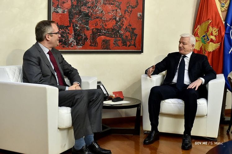 Premijer Marković sa predstavnikom SB Davidseom: CG napreduje u reformama i ostvaruje zapažene rezultate