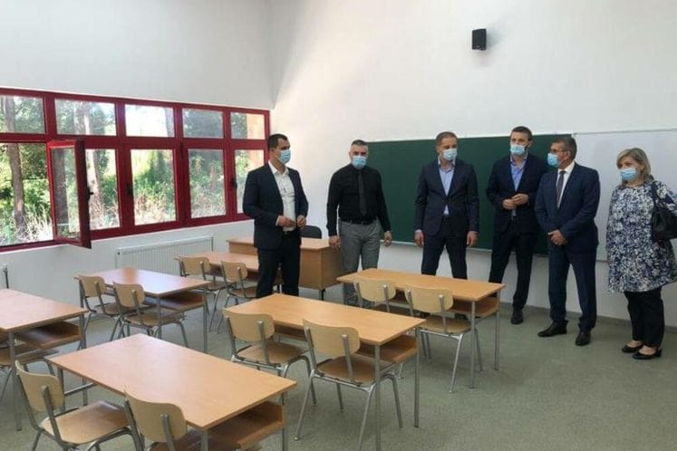 Dijaspora iz SAD-a porijeklom iz Ulcinja pomogla otvaranje škole u Sukobinu