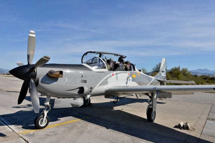 Na vojnom aerodromu „Knjaz Danilo“ predstavljen avion Embraer Super Tucano 29