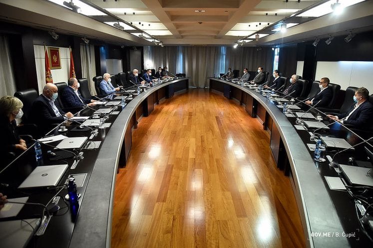 Premijer Marković sa predstavnicima ugostitelja: Pronaći rješenja koja će biti cjelishodna i neselektivna; nova vlast kreirala odnos nepoštovanja naredbi