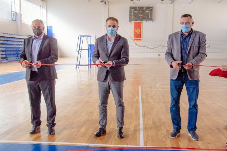 Šehović otvorio adaptiranu sportsku školsku salu u Plavu u koju je uloženo 110.000 eura