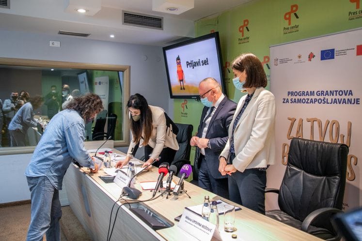 Bespovratna sredstva iz EU dobilo 216 nezaposlenih