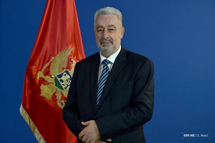 Predsjednik Vlade prof. dr Zdravko Krivokapić čestitao katolički Božić