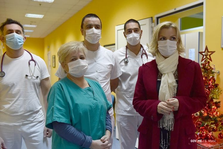 Borovinić Bojović: Ojačaćemo kadrovski i opremom nikšićku bolnicu