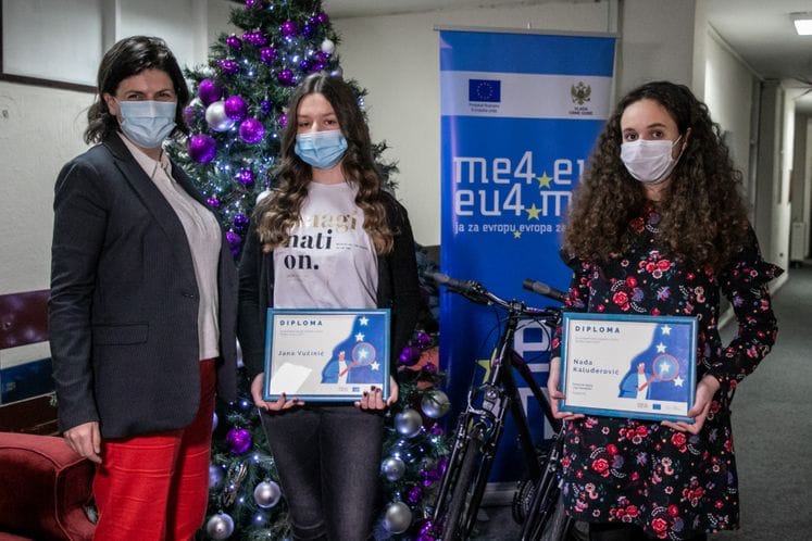 Kordić sa pobjednicima kviza „Koliko znaš o EU“: Vaša budućnost je u EU