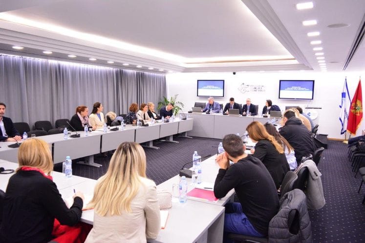 Cjeloživotno preduzetničko učenje u funkciji razvoja i sticanje preduzetničkih znanja i vještina