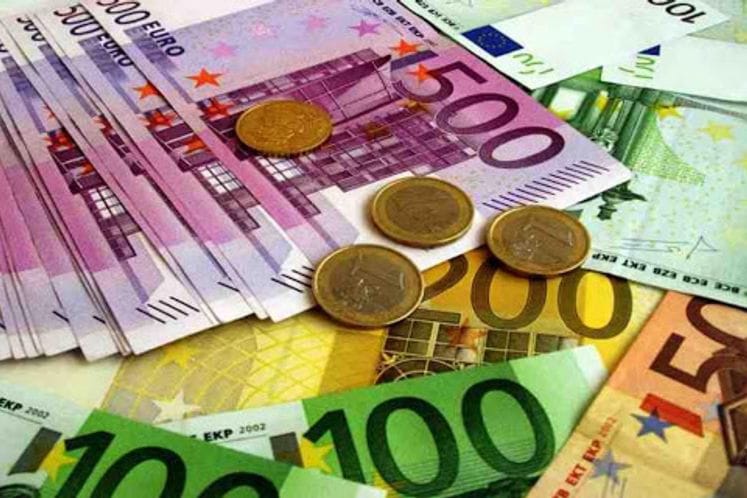 Isplata stipendija srednjoškolcima i studentima romske i egipćanske zajednice za januar i februar školske 2019/2020. godine