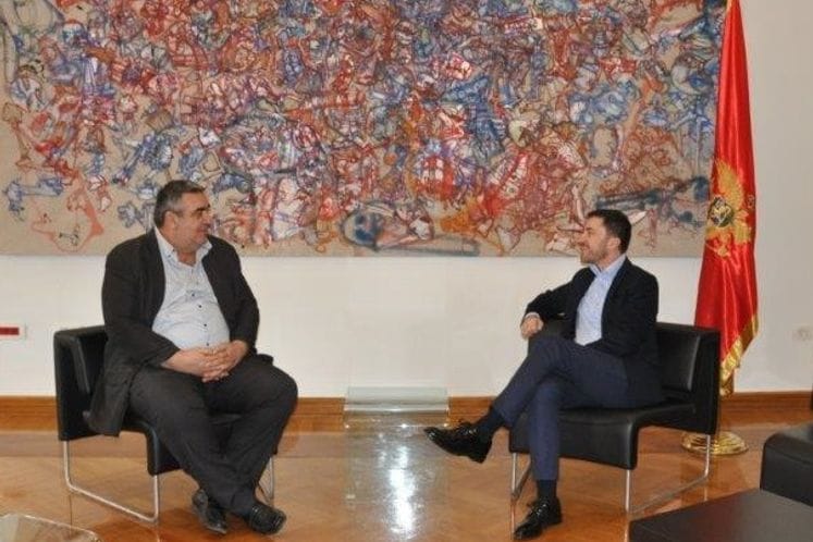 Ministar Bogdanović sa predsjednikom Sindikata kulture Željkom Kalezićem