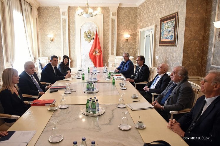 Premijer Marković sa DANU: Očuvati i ojačati crnogorski nacionalni identitet