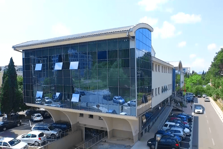 Suspendovati đačke ekskurzije u inostranstvo