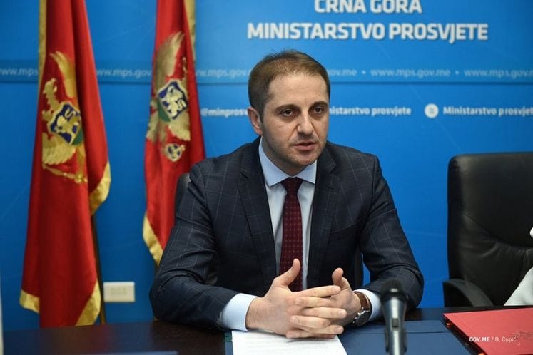 Direktor škole „Dušan Obradović“ neće više obavljati tu funkciju