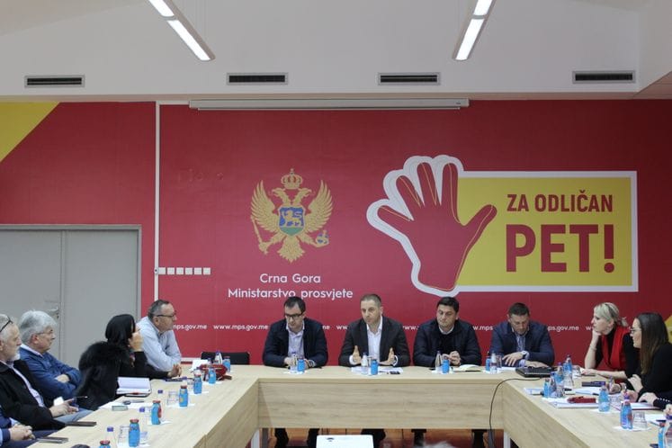 Narednih dana uputstvo za komunikaciju tokom obustave nastave