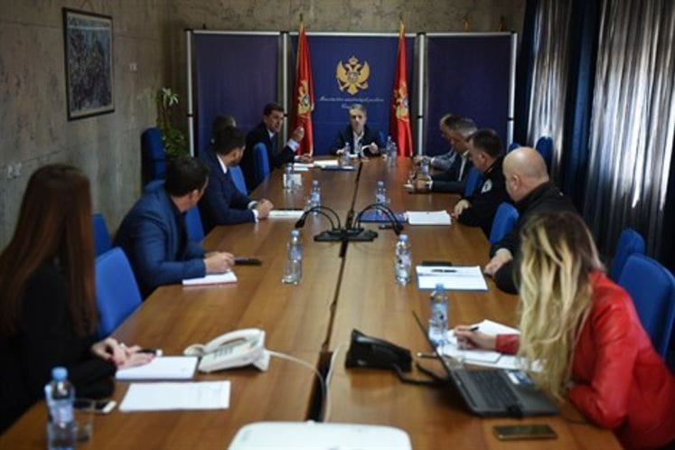 Minister Nuhodžić forms Operational Staff for implementation of activities related to return of Montenegrin nationals from abroad