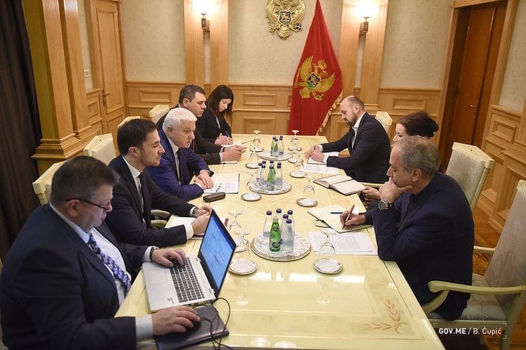 Premijer Marković razgovarao sa rukovodstvima Pobjede, TV Prva CG i TV Nova M: Cilj Vlade je da pomogne održivost CG medija bez obzira na njihovu uređivačku politiku