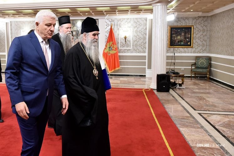 Premijer Marković formirao ekspertski tim za pregovore sa Mitropolijom