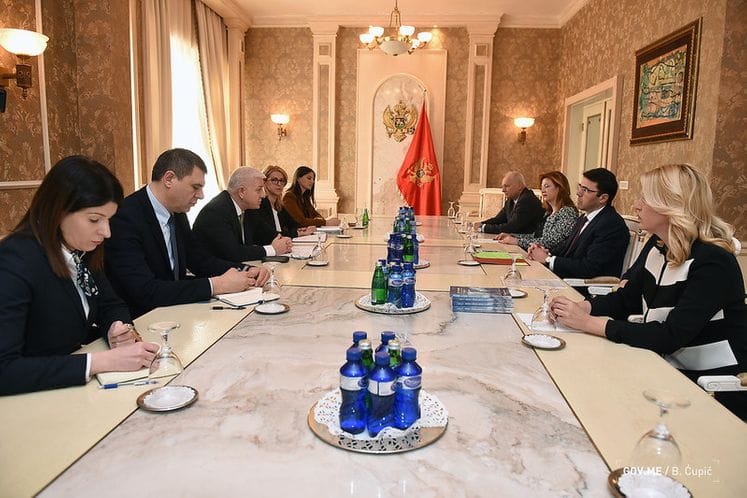 Premijer Marković sa Udruženjem pravnika: Kroz dijalog do snažnijih institucija i jače vladavine prava