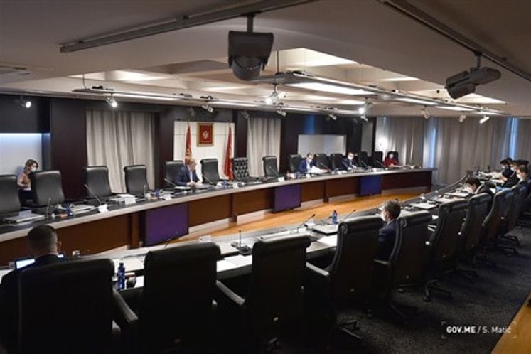 NKT dalo saglasnost da na Veliku subotu prodajni objekti rade do 18:00, produžena primjena više mjera