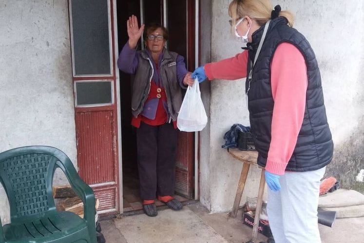 Topli obroci za korisnike dnevnih boravaka za odrasla i stara lica sa invaliditetom