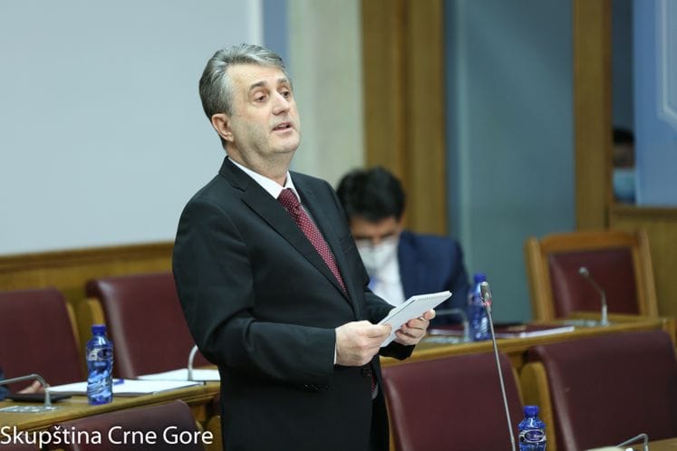 Ministar Nuhodžić u Skupštini: Policijski službenici obavljaju svoj posao profesionalno i požrtvovano