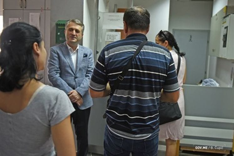 Minister Nuhodžić in Bar: Citizens confirm that Interior Ministry services are professional and efficient