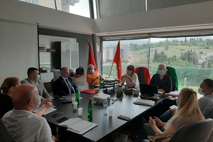 Podrška Opštini Nikšić u rješavanju problema napuštenih pasa