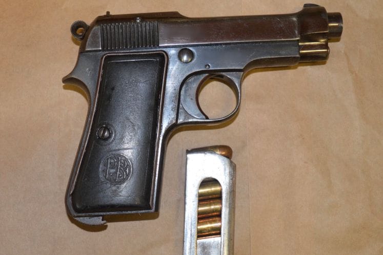 Podgorička policija uhapsila jednu osobu zbog dvije krađe, a dvije osobe zbog nedozvoljenog držanja oružja