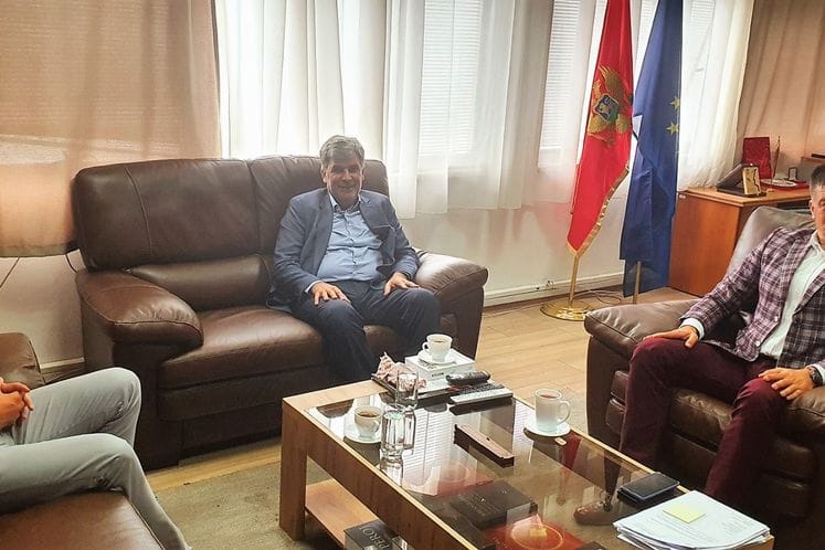 Direktor Mitrović se sastao sa humanistom Brčvakom; brojnim donacijama pokazao solidarnost i ljubav prema matici