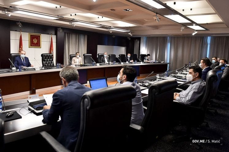 NKT: Obavezno nošenje maski na javnom zatvorenom prostoru, privremene promjene režima ulaska iz BiH