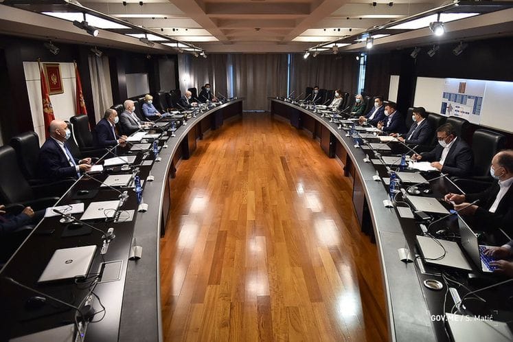 Premijer Duško Marković razgovarao sa UO PKCG: Vlada, privreda i banke moraju sarađivati na prevazilaženju posljedica pandemije koronavirusa