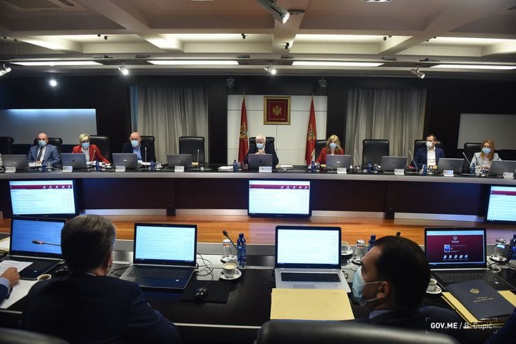 Vlada najoštrije osuđuje nasilje i izgrede i poziva nadležne da spriječe i sankcionišu svaki pokušaj ugrožavanja mira i sigurnosti građana