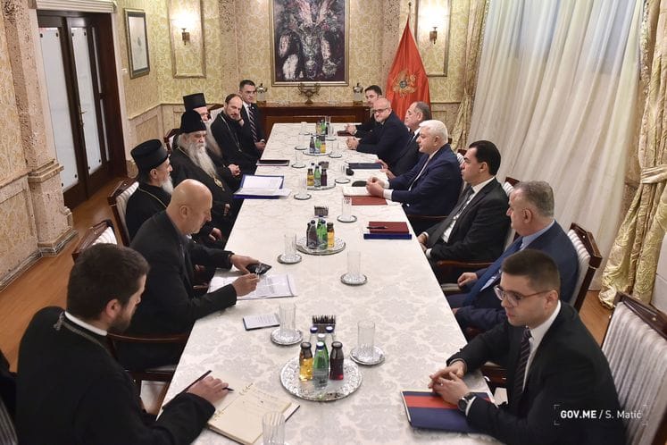 Premijer Marković pozvao SPC u CG na nastavak razgovora o Zakonu o slobodi vjeroispovijesti