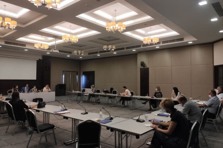 RADNI DORUČAK SA NOVINARIMA: „Dobra saradnja s medijima osnov za bolju informisanost javnosti o alternativnom rješavanju sporova“