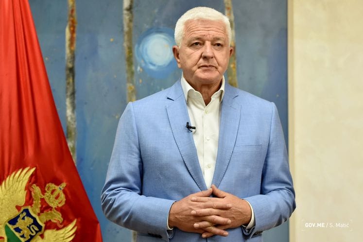 Premijer Marković čestitao Kurban-bajram: Odluka IZ da se u danima velikog praznika uzdrži od okupljanja je gest brige za drugoga – jedne od najsnažnijih vrijednosti svake religije