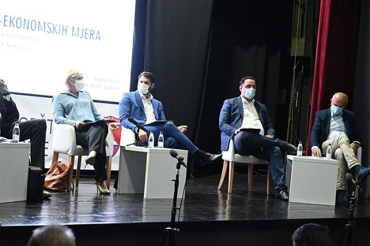 Minister Sekulić meets with business people in Bijelo Polje