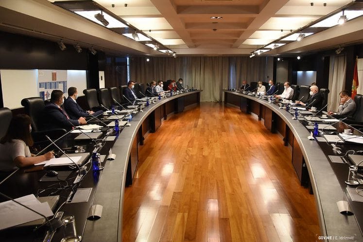 NKT: Nedozvoljena javna okupljanja u organizaciji SPC najveća prijetnja za zdravlje i živote svih građana, pod ključ restorane koji organizuju proslave