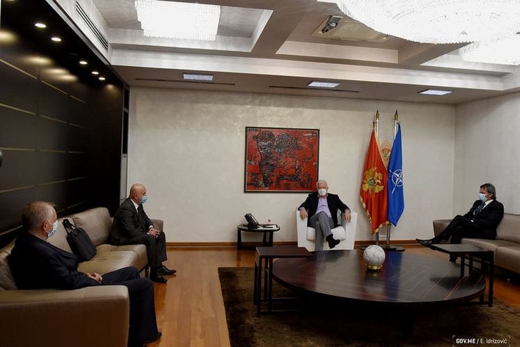 Premijer Marković: Za bolnice u Beranama, Nikšiću i Baru 1,2 miliona za nabavku opreme