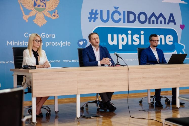 Preko 450 interaktivnih sadržaja na www.uci.me uz podršku Mtela, slijedi opremanje učionica:Završeni digitalni udžbenici sa National Geographic!