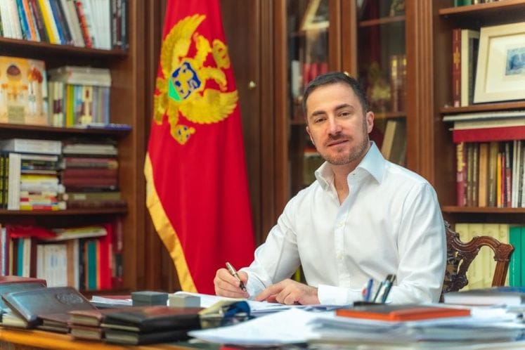 Ministar Bogdanović za CDM: Amfilohije i njegovi partneri da ne uzburkavaju strasti u gradu koji je simbol i Crne Gore i njenog identiteta