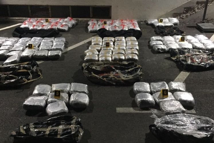 Uhapšena osoba kod koje je u vozilu pronađeno 120 kg marihuane