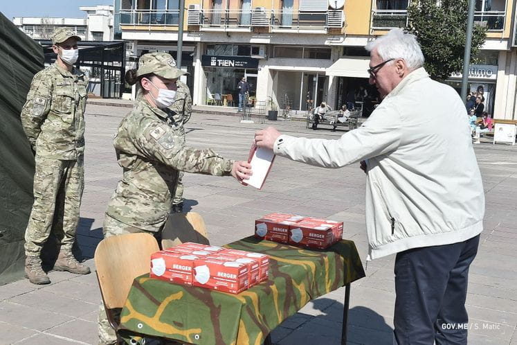 Vojska Crne Gore nastavlja da pomaže u borbi protiv pandemije koronavirusa