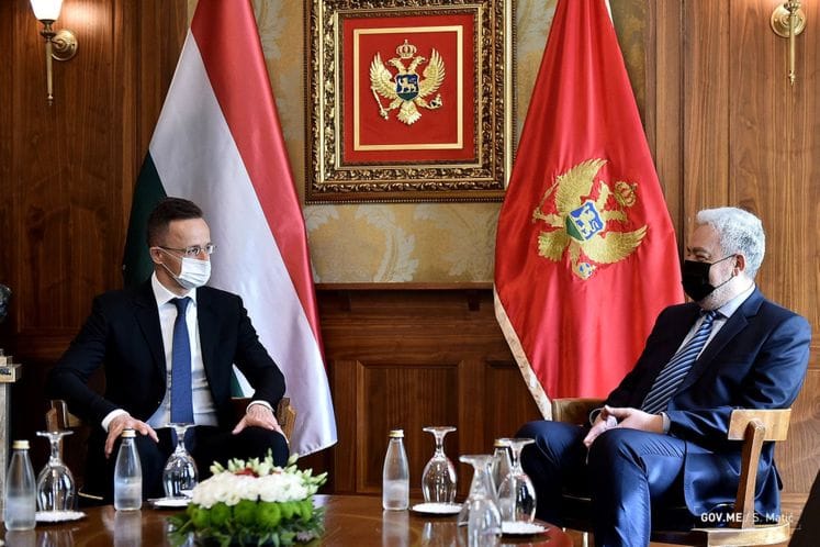 Премијер Кривокапић разговарао с мађарским министром вањских послова