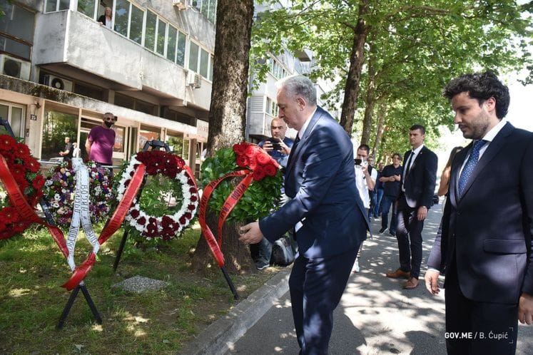 Полагање вијенца на мјесто убиства Душка Јовановића