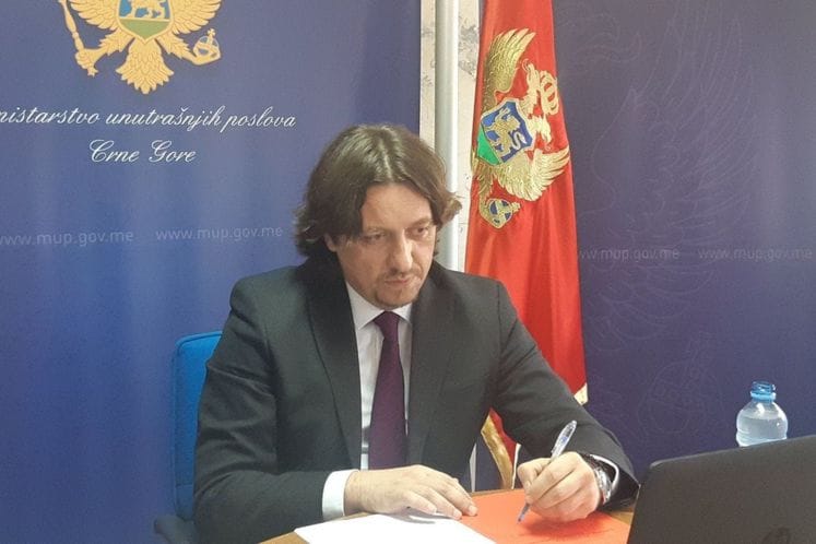 Ministar Sekulović