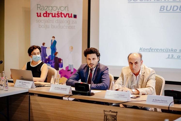 Dritan Abazović - konferencija "Razgovori u društvu - socijalni dijalog za bolju budućnost"