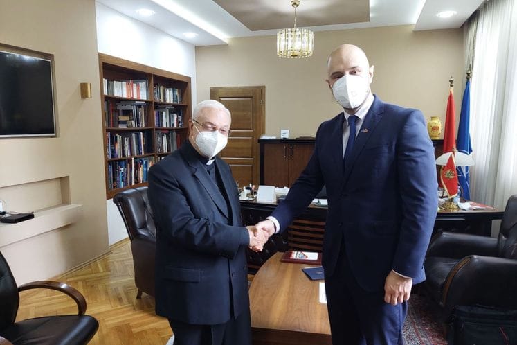 MVP i nuncije Pecuto