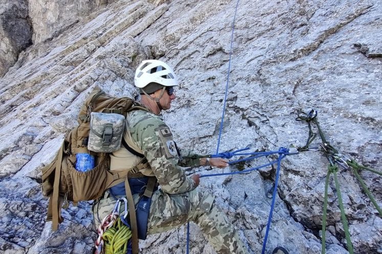 Pripadnici VCG na planinarskoj obuci u Republici Austriji