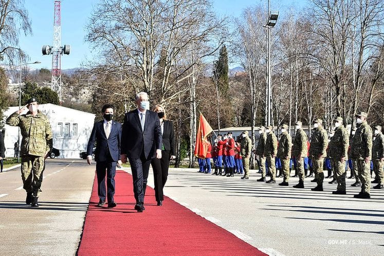 Krivokapić, Abazović i Injac posjetili kasarnu „Milovan Šaranović" u Danilovgradu