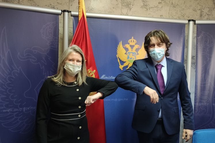 Sekulović - Medoks: Unaprijedićemo saradnju u borbi protiv krijumčarenja duvanskih proizvoda i droga