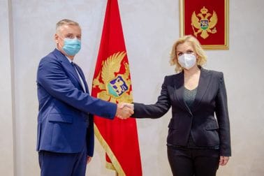 MK GROUP DONIRA 50.000 EURA PORODILIŠTU U CRNOJ GORI - 1
