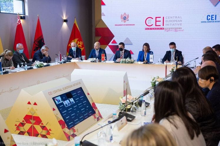 Ministar Radulovič na sastanku CEI